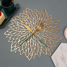 4/8pcs Flower Shape Pressed Vinyl Metallic Hollow Placemats For Dining Table_16