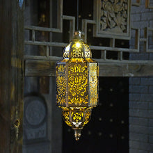 Luxury Baroque Style Hollow Projection Lantern
