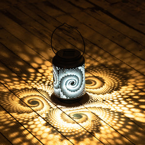 Outdoor Metal Hanging Solar Lantern_1