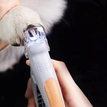 Illuminated Pet Nail Clipper