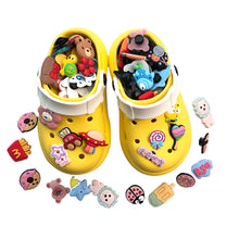 100pcs Random Shoe Charms